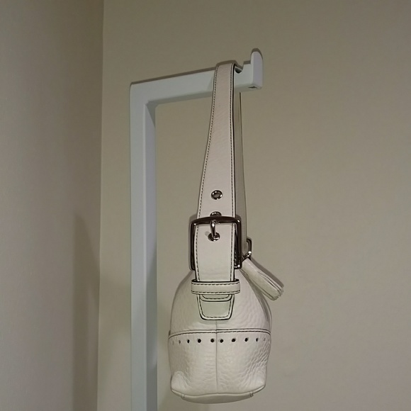 COACH SOHO CREAM LEATHER HANDBAG - Picture 2 of 8